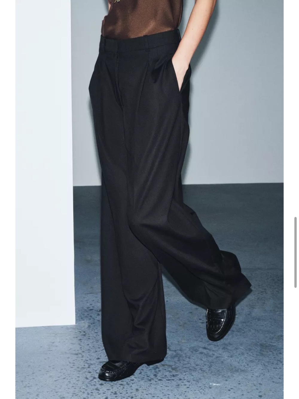Zara Black Pleated High-Waist Super Wide Leg Trousers - Picture 2 of 14